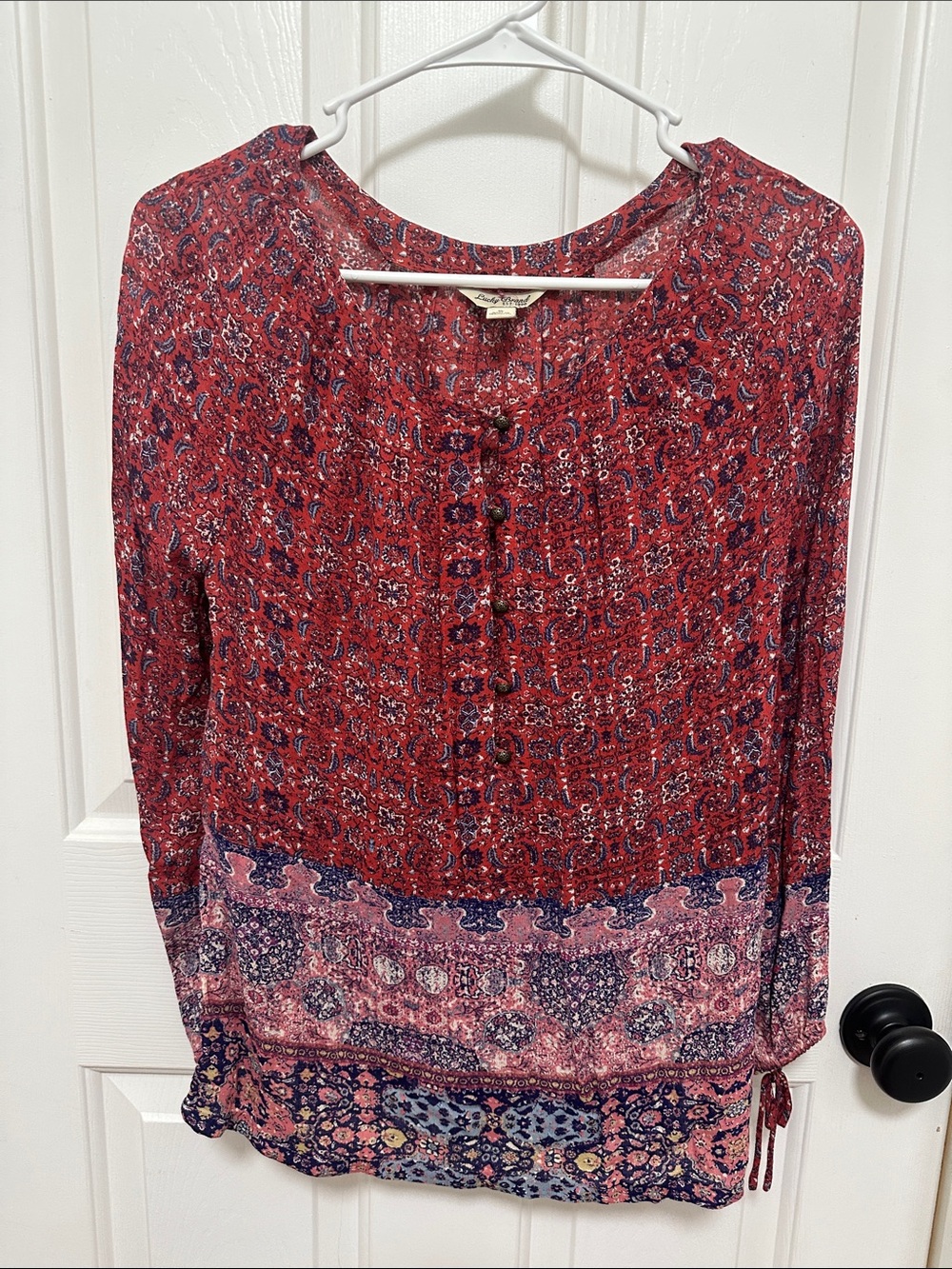0250 Lucky Brand Red Paisley Mixed-Print‎ Button Blouse small
